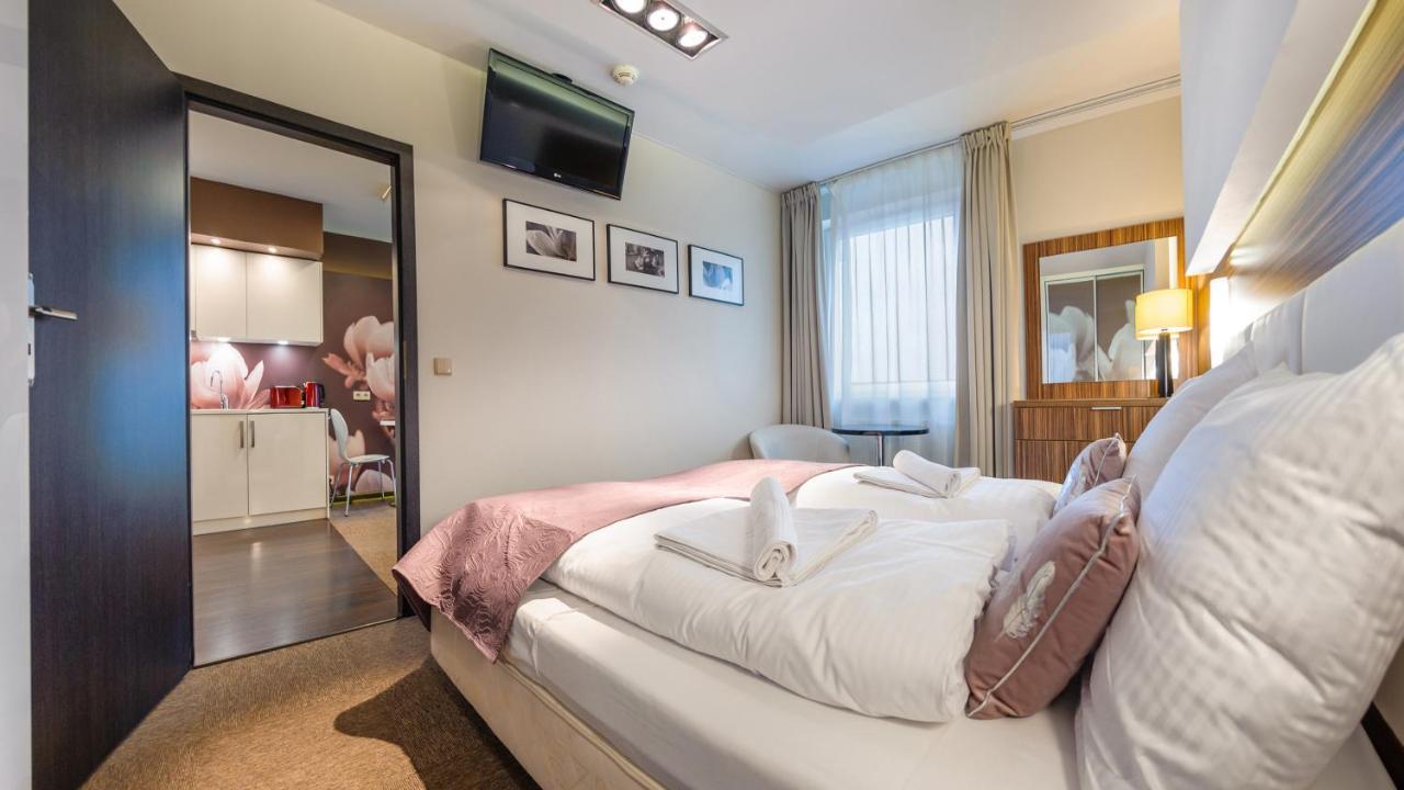 Apartamenty Sun & Snow Kosciuszki Kolobrzeg Exterior photo